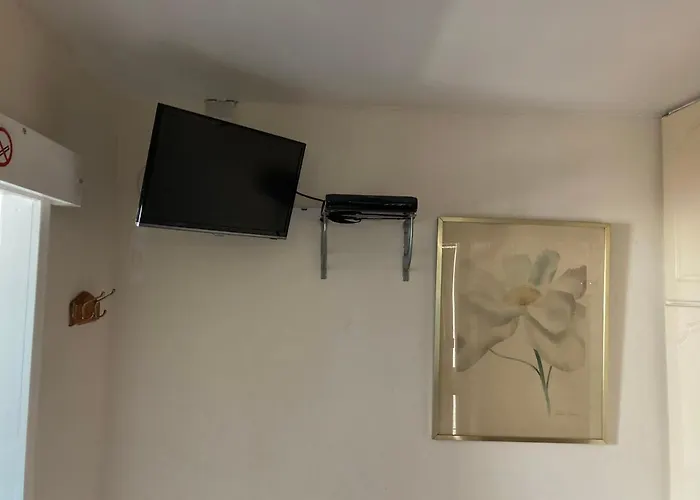 Harman Self-catering Free Wifi & Parking Apartment Leeds (West Yorkshire)