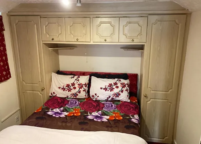 Harman Self-catering Free Wifi & Parking Apartment Leeds (West Yorkshire)