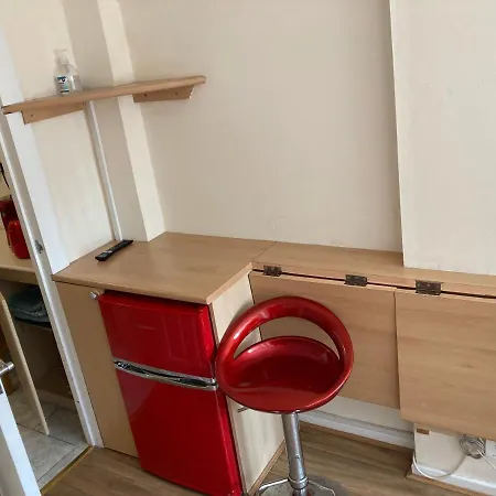 Harman Self-catering Free Wifi & Parking Apartment Leeds (West Yorkshire)