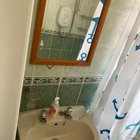 Harman Self-catering Free Wifi & Parking Apartment