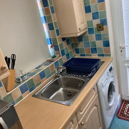 Harman Self-catering Free Wifi & Parking Apartment Leeds (West Yorkshire)