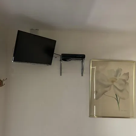 Harman 1 & 2 Apartment