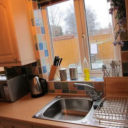 Harman Self-catering Free Wifi & Parking * Leeds (West Yorkshire)
